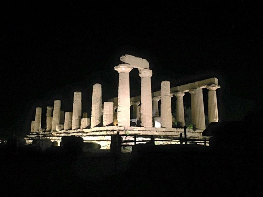 Il tempio di Giunone illuminato di notte